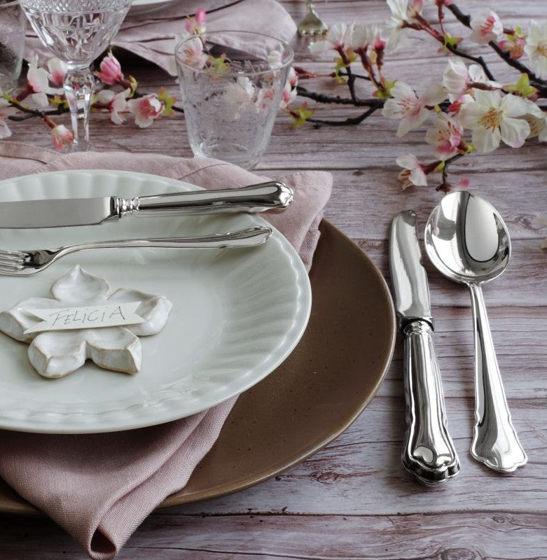 Kuvert dukat med Chippendale bestick